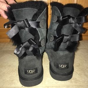 UGGS